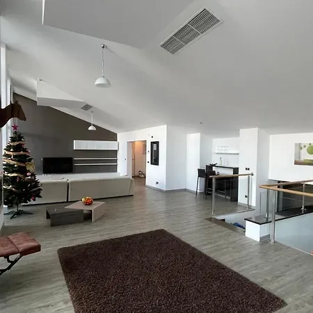 Ted Penthouse Silver Mountain *